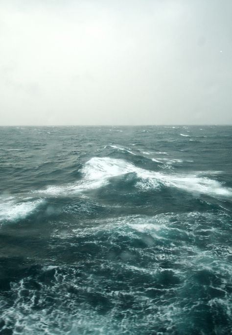 Stormy Ocean Aesthetic, Deep Ocean Photography Dark, Deep Ocean Blue Aesthetic, Blue Hour Ocean, Blue Ocean Waves Aesthetic, Water Surfing, Ocean Sky, Open Ocean, Beyond The Sea