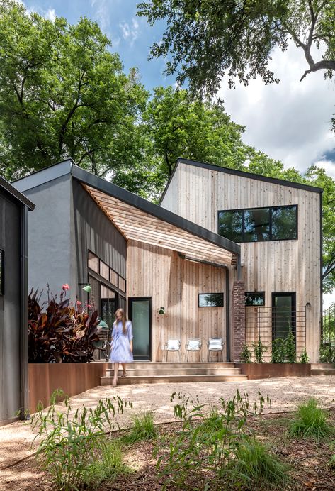 Gallery of Hewn House / Matt Fajkus Architecture - 5 Cedar Tongue And Groove, Texas Vacation, Clerestory Windows, Gable Roof, Restaurant Architecture, Wood Siding, Modern Architecture House, Texas Homes, Architecture Photo