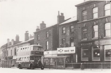 Lispenard Street, Old Leeds Photos, Salford City, Old Liverpool Pubs, Broadsands Beach Devon, Hastings Old Town, Olden Days, Salford, Bus Stop