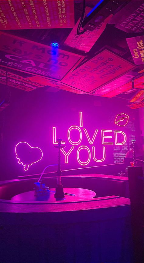 Neon Night Club Aesthetic, Pink Nightlife Aesthetic, Purple Bar Aesthetic, Purple And Pink Neon Aesthetic, Pink Led Lights, Purple Nightclub Aesthetic, Pink Neon Lights, Nightclub Aesthetic, Food Vids