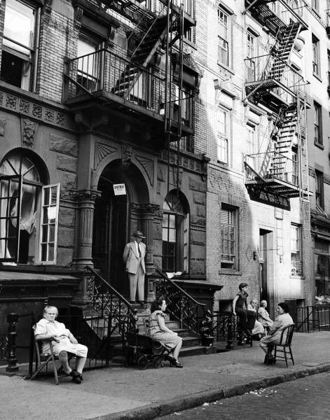 NYC May, 1945 - William H. Shrout…….THESE N.Y.CITY LADIES TOLD ME TO GRAB MY CHAIR, AND MY KNITTING, AND JOIN THEM………I WAS ASHAMED TO TELL THEM I DIDN'T KNOW HOW TO KNIT………….ccp 1940s New York, Nyc Vintage, Nyc History, Vintage Nyc, New York Vintage, Ansel Adams, Vintage New York, New York State, Big Apple