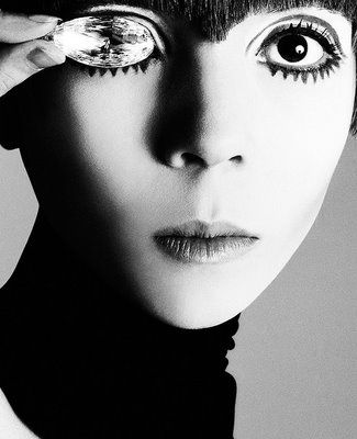 Described by John Lennon as "Hot, Hot, Hot, Smart, Smart, Smart!", Anglo-American, Penelope Tree was rarely out of work in the sixties, although she is Internationally lesser know than either Twiggy or Jean Shrimpton. Richard Avedon Photos, Penelope Tree, Richard Avedon Photography, Martin Munkacsi, Colleen Corby, America Images, Pattie Boyd, Paul Poiret, Jerry Hall