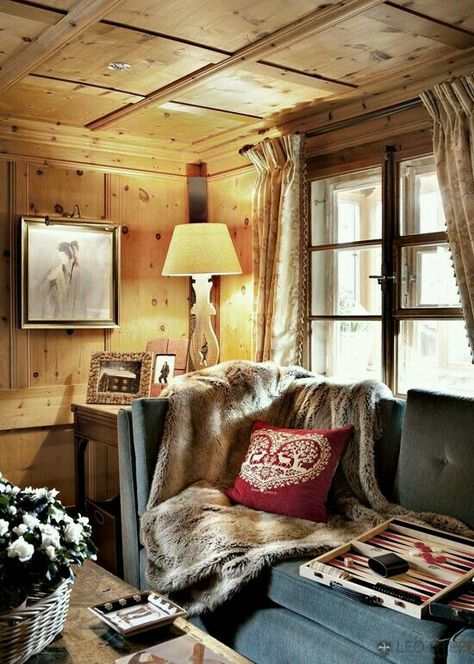 ♡♡♡ Mountain Interiors, Luxury Log Cabins, Chalet Chic, Alpine Chalet, Chalet Interior, Chalet Design, Luxury Ski Chalet, Swiss Chalet, Casa Country