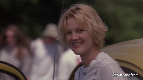 Mad Love (1995) 🦋🔭 Drew Barrymore Mad Love, Mad Love, Drew Barrymore, Madly In Love, Love Hair, Celebrities Female, Short Hair Styles, Celebrities, Hair Styles