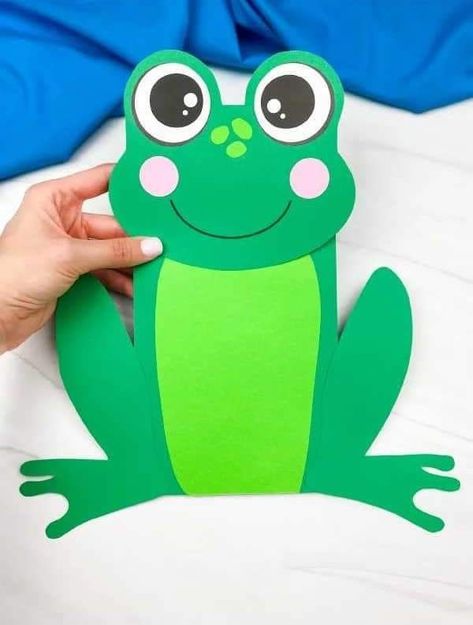 Frog Puppet Paper Bag, Frog Making Craft, Paper Bag Frog Puppet, Animal Puppet Craft, Frog Art And Craft, Paper Craft Frog, How To Make Frog With Paper, Puppet Making For Kids, Frog Puppet Craft