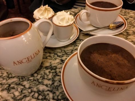 Parisian Hot Chocolate, French Hot Chocolate Recipe, French Dinner Parties, Ice Cube Recipe, Hot Chocolate Recipe Homemade, Spritzer Recipes, Chocolate Recipes Homemade, Hot Chocolate Recipe, Milkshake Recipes