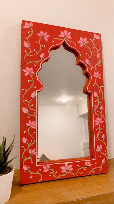 Jarokha Design Diy, Jharoka Painting, Jharoka Design, Jharoka Wall Decor, Jharokha Designs, Jharokha Art, Jharokha Mirror, Ganesh Chaturthi Decoration, Rajasthani Art