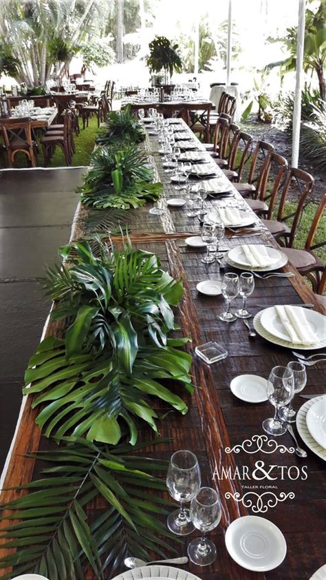 Tropical Table, Filipiniana Wedding, Luau Theme Party, Tulum Wedding, Cabo Wedding, Table Manners, Luau Theme, Small Weddings, Cabo Weddings