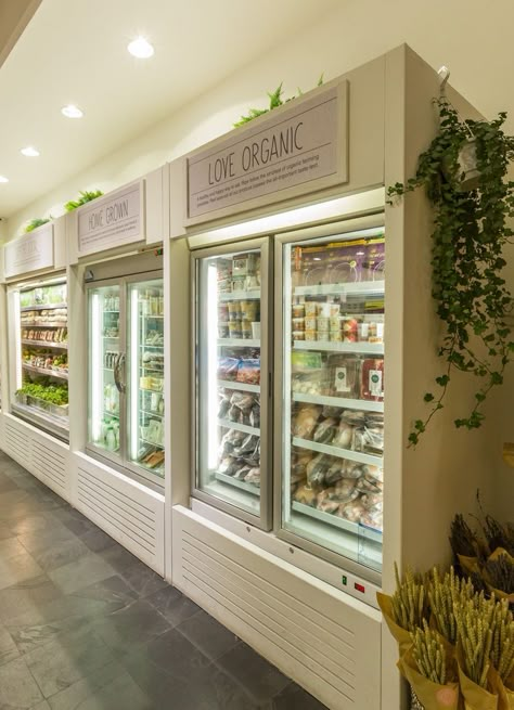 Dubai Grocery Store, Dairy Design Ideas, Farm Shop Ideas, Farm Store Ideas, Gluten Free Alternatives, Dairy Shop, Local Food Shop, Organic Food Shop, Fruit Store