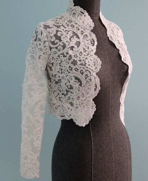 Cartas Ideas, Wedding Dress Jacket, Fall Wedding Gowns, Bridal Bolero Jacket, Lace Bolero Jacket, Ivory Bride, Mom Wedding Dress, Bridal Alterations, Wedding Wows