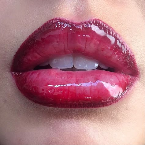 Lip Combo, Love Jewelry, Beauty Shoot, Makeup Obsession, Editorial Makeup, Glossy Lips, Summer Night, Creative Makeup, Pretty Makeup