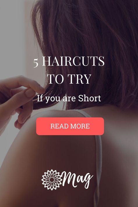 Discover them right now.    #MagLesPetitesAmbitieuses Haircuts To Try, Petite Fashion Tips, Short Cut, Short Haircut, Petite Women, Hairstyles Ideas, Short Cuts, Petite Fashion, Make A Difference