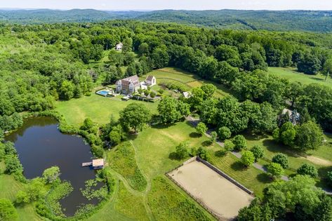 Maple Hill Farm On Nearly 50 Acres In Redding, Connecticut, United States For Sale (10961928) Luxury Farm, Family Property, Country Estate, Urban Life, Image House, House Boat, Real Estate Brokerage, Farm Life, Luxury Real Estate