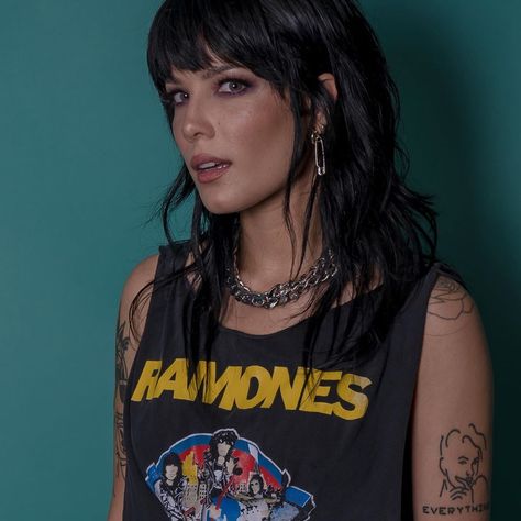 Halsey Shag Hair, Halsey Mullet Hair, Halsey Hair, Ideas For Decorating, Edgy Hair, Long Layered Hair, Mullet Hairstyle, Natural Beauty Tips, Hair Reference