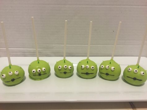 Toy Story Alien Cake Pops, Toy Story Cake Pops, Alien Cake, Aaliyah Birthday, Toy Story Cupcakes, Planet Party, Toy Story Party Decorations, Toy Story Theme, Toy Story Cakes