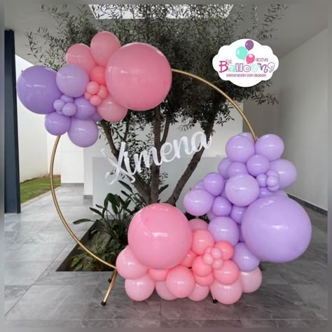 Graduation Party Planner, Baby Shower Princess Theme, Party Balloons Diy, Rainbow First Birthday, Birthday Room Decorations, Circle Backdrop, Moana Birthday Party, Round Backdrop, Diy Balloon Decorations