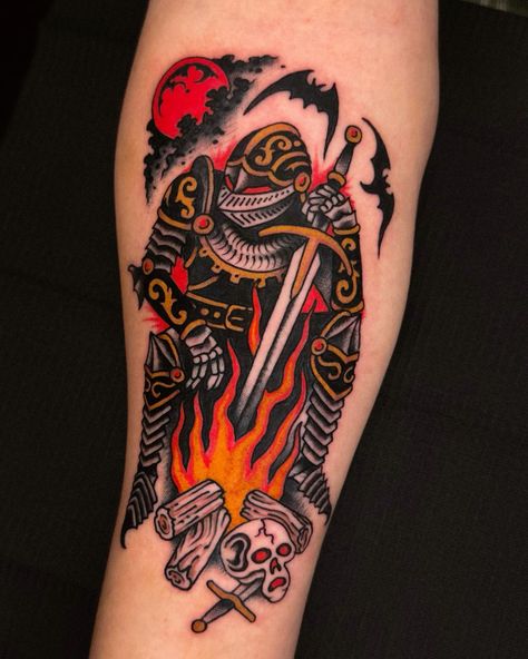 conventional darkish fantasy knight resting campfire bats cranium Check more at https://howcandothis.com/manstyle/conventional-darkish-fantasy-knight-resting-campfire-bats-cranium/ Traditional Baphomet Tattoo, Black Knight Tattoo, American Traditional Tattoo Design Old School, Traditional Castle Tattoo, Traditional Back Piece Tattoo, Traditional Knight Tattoo, Knight Resting, Dark Fantasy Knight, Knight Tattoos