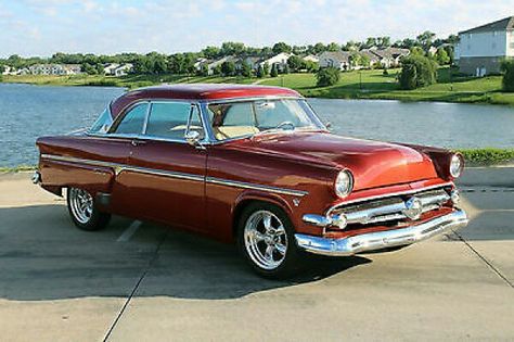 54' Ford Crestline Victoria....... Ford Victoria, 1950s Cars, Street Machine, 1954 Ford, Street Rodder, International Harvester Truck, American Racing Wheels, Car Needs, Mercury Cars