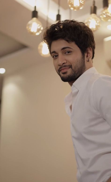 Rohit Saraf Cute, Rohit Saraf Wallpaper, Rohit Sharaf, Cute Indian Guys, Rohit Saraf, Youtube Editing, Heartwarming Photos, Classy Outfits Men, Crush Pics