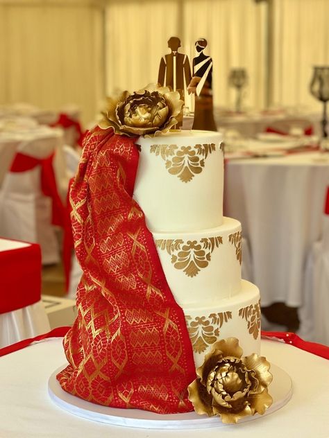 A magical evening for Ritwik & Sharon on their wedding day ❤️ A three tier fondant cake adorned in authentic Indian style with an indulgence of gold stencilling, sugar peonies and mirrored cake topper to balance the beautifully woven saree ❤️ Dessert was an alternate drop of 3 delicious mud cakes . . . classic chocolate + lavender & vanilla bean white chocolate & espresso chocolate mud cake 🍰 White Chocolate Espresso, Mirrored Cake, Mud Cakes, Vanilla Pod, Chocolate Mud Cake, Mud Cake, Lavender Vanilla, Chocolate Espresso, Authentic Indian