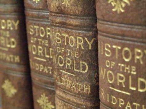 Like history? Shake up the textbook routine with some of these great non-textbook historical reads. History Professor Aesthetic, History Class Aesthetic, Greek Mythology Muses, Clio Muse Of History, Zeus Hades Poseidon, Zeus Aesthetic, Academic Notes, World History Books, Greek Muses