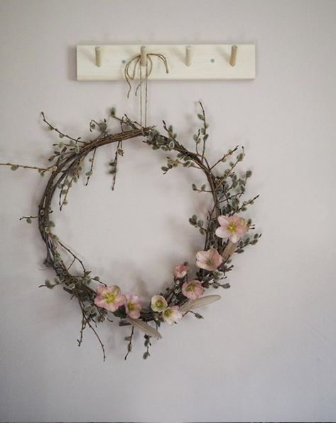 Simple Easter Wreath, Scandinavian Easter Decor, Minimal Easter Decor, Boho Easter Decor, Simple Spring Wreath, Natural Easter Decor, Scandinavian Easter, Minimal Easter, Modern Easter Decor