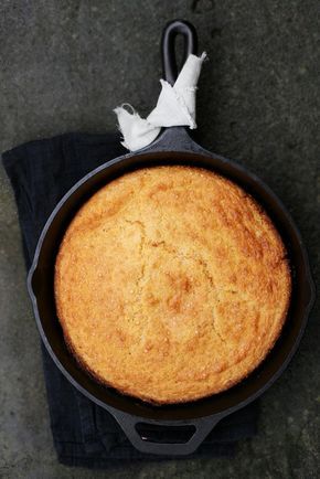 Brown Butter Skillet Cornbread Ina Garten, Ina Garten Brown Butter Skillet Cornbread, Ina Garten Brown Butter Cornbread, Ina Garten Cornbread, Cornbread Recipe Pioneer Woman, Best Cornbread Recipe, Bread Bites, Ree Drummond Recipes, Skillet Corn