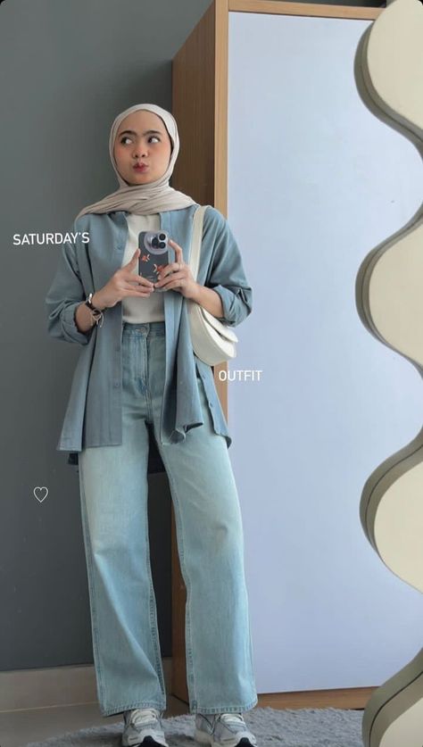 Outfit Kulot, Simple Outfits Hijab, Wide Jeans Outfit, Outfit Celana, Outfit Hijab Simple, Outfit Ideas Muslim, Ootd Hijab Simple, Outfit Ngampus, Hijab Ideas