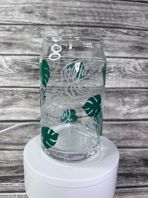 Monstera Glass Tumbler, Plant Parent Gift, Plant Lover Gift, Monstera Coffee Glass, Color Changing Glass Cup, Plant Lover Gift Ideas - Etsy UK Griswold Christmas, Delicate Features, Monstera Plant, Plant Lover Gift, Christmas Room, Glass Straws, Monstera Leaf, Glass Tumbler, Parent Gifts