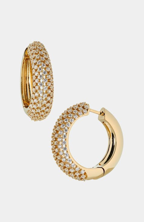 These hoops offer subtle elegance perfect for any occasion. Sparkling pave CZs shine with stylish understatement, perfect for everyday glamour. Elegant Jewelry Earrings, Ep Jewels, Jewelry Icon, Fine Jewelry Earrings, Gold Earrings Models, Medium Hoop Earrings, Earrings Design, Subtle Elegance, Chic Earrings