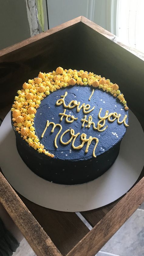 I Love You Cake, Crescent Moon Cake, Over The Moon Cake Ideas, Moon Theme Cake, Sun And Moon Cake, Moon Shaped Cake, Eclipse Cake, Moon Themed Cake, Cake Moon Design