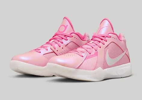 Welcome to the world of sneakers as we dive into the legendary Nike KD 3 "Aunt Pearl" 1 Zapatillas Nike Basketball, Hoop Shoes, Nike Essentials, Yeezy Boots, Nike Kd, Ugg Tasman, Jordan 11 Retro Low, Nike Models, Air Jordan 12 Retro