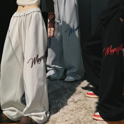 Jazz Pants, Sweatpants For Women, Junior Pants, Presents Ideas, Hip Hop Pants, Streetwear Mode, Womens Trousers, Trendy Streetwear, Wide Leg Sweatpants