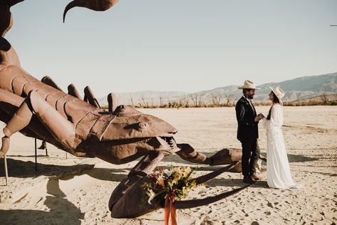 The best spots in San Diego to elope and have a micro-wedding! Best Elopement Locations, Free Wedding Printables, Unconventional Wedding, Wedding Spot, San Diego Beach, Small Intimate Wedding, Beach Elopement, Wedding Chicks, Fun Wedding Photography