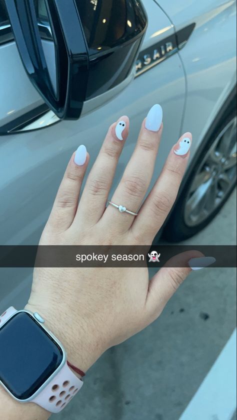 Season Nails, Nails