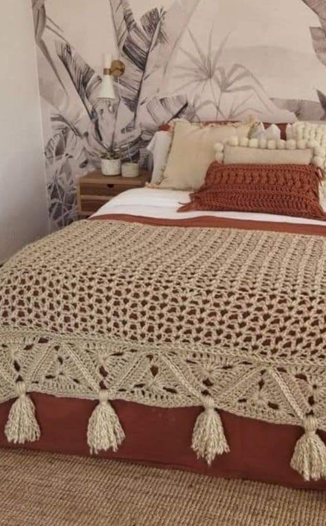 Crochet Bed Spread, Crochet Bedding, Crocheted Blanket, Crochet Bedspread Pattern, Crochet Bedspread, Kawaii Crochet, Crochet Fall, Crochet Home Decor, Crochet Borders