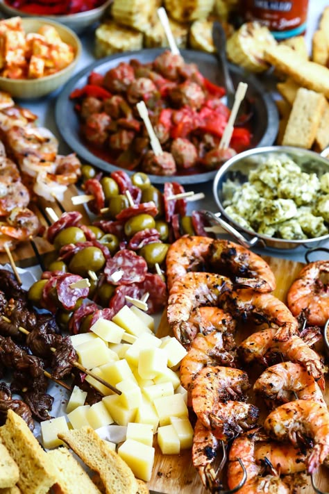 Bbq Charcuterie, Unique Charcuterie Board Ideas, Giant Shrimp, Unique Charcuterie Board, Backyard Bbq Food, Unique Charcuterie, Spicy Steak, Charcuterie Board Ideas, Shrimp Skewers