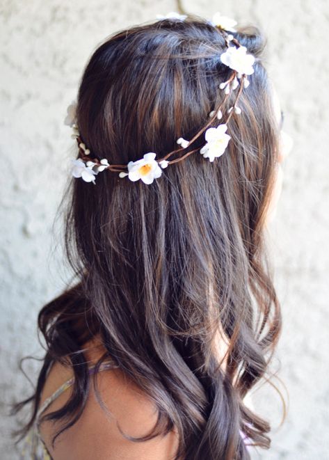 Hawaiian White Flower Crown Double Vine Flower Girl Festival Hair Jewelry Hair Accessories Boho Floral Crown Spring Summer on Etsy, $12.00 Jewelry For Hair, Halo Crowns, Boho Floral Crown, White Flower Crown, Boho Flower Crown, Short Hair Hacks, Halo Crown, Flower Halo, Hair Chains