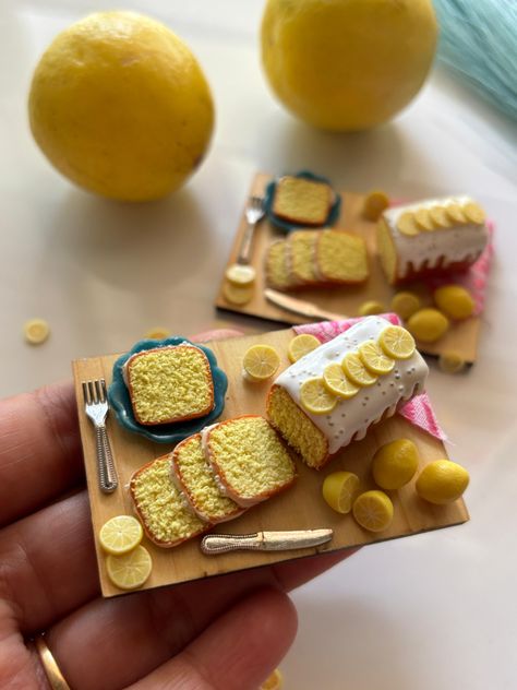 Cake Fridge, Mini Brands Toys Diy, Clay Sweets, Dollhouse Renovation, Holiday Prep, Clay Magnets, Small Food, Food Hub, Mini Brands