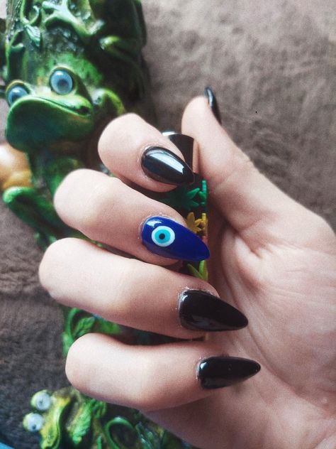 Black Nails With Evil Eye, Black Evil Eye Nails, Evil Eye Acrylic Nails, Megan Nails, Eye Acrylic Nails, Nails Hippie, Random Nails, Acrylic Nails Ideas, Basic Nail