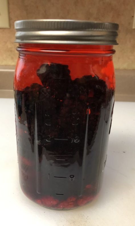 Raspberry Bbq Sauce Recipe, Raspberry Vinegarette, Basalmic Vinegar, Raspberry Vinegar, Vinegar Recipes, Infused Vinegars, Summer Produce, Bbq Sauce Recipe, Fruit Infused