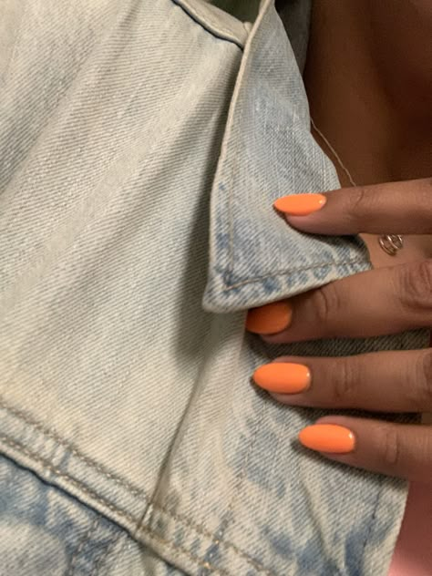 Summer Nails 2023 One Color, Nails Colors That Make You Look Tan, Summer Nails Trendy Orange, Summery Orange Nails, One Colour Summer Nails, Orange Oval Nails Summer, Solid One Color Nails, Orange Solid Nails, Bright Orange Nails Almond