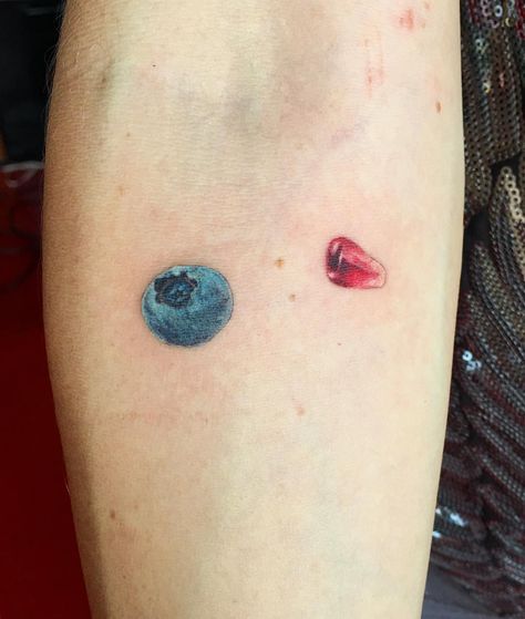 Blueberry Tattoo, Seed Tattoo, Pomegranate Tattoo, Diy Tattoo Permanent, Party Tattoos, Disney Tattoo, Cute Small Tattoos, Diy Tattoo, Tattoo Blog