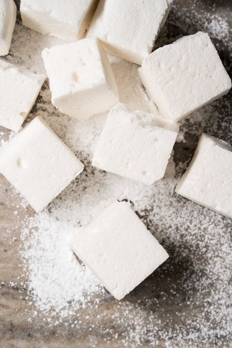 3-Ingredient Sugar Free, Paleo & Keto Marshmallows #keto #lowcarb #glutenfree #paleo #healthyrecipes #marshmallows #ketodessert #ketorecipes #ketodiet #smores Sugar Free Marshmallow Recipe, Keto Marshmallows, Sugar Free Marshmallows, Low Carb Candy, Sugar Free Baking, Sugar Free Treats, Keto Candy, Recipes With Marshmallows, Sugar Free Low Carb