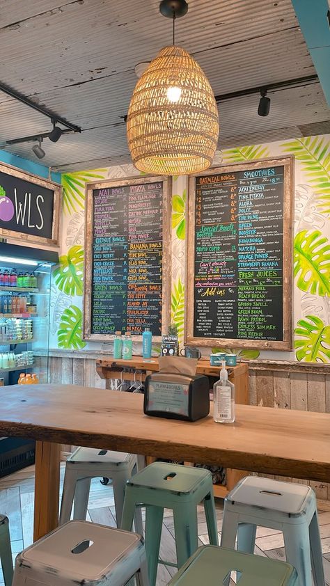 Smoothie Shops Interior, Smoothie Bar Interior Design, Acai Store Design, Beachy Smoothie Shop, Smoothie Shop Interior Design, Acai Bowl Cafe Interior, Acai Bowl Restaurant Design, Smoothie Store Design, Juice Net Cafe H2o