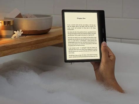 Best ereader of 2020: Amazon Kindle Oasis - Business Insider Best Kindle, Twitter News, Kindle Oasis, Enjoy Reading, Summer Reading Lists, Page Turner, Ebook Reader, Amazon Kindle, E Reader