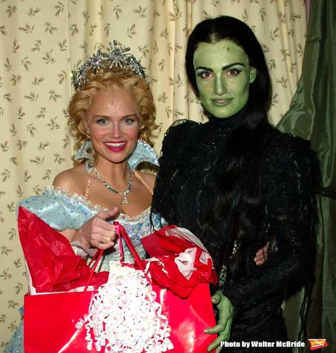 Photo Throwback: Kristin Chenoweth and Idina Menzel Pose in 2003 Idina Menzel Wicked, Wizard Of Oz Book, Wicked Musical, Kristin Chenoweth, Idina Menzel, The Wonderful Wizard Of Oz, Defying Gravity, Broadway Theatre, Theatre Kid