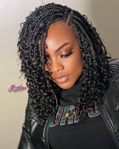 Side-Parted Crochet Bob with Curls Hairstyles With Curls, Curled Hair With Braid, Short Crochet Braids, Bob Braids Hairstyles, Individual Braids, Short Box Braids Hairstyles, Curly Crochet Hair Styles, Short Box Braids, Bob Braids