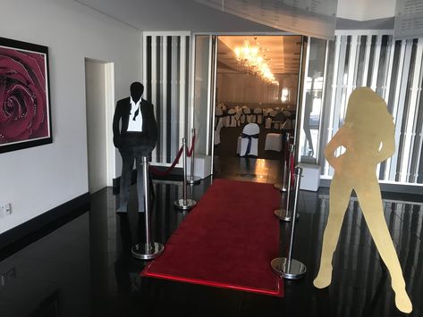 A great addition to a James Bond party theme, these Bond Silhouettes will make an impact at your party entrance. James Bond Theme Table Decorations, 007 Theme Party, 1920s Gangsters, James Bond Theme Party, 007 Theme, Spy Theme, Casino Theme Party, Bond Party, Casino Birthday Party