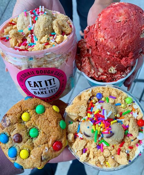 Edible Cookie Dough Cake, Chocolate Chip Dough, Cookie Dough Frosting, Tumblr Food, Cookie Dough Ice Cream, Yummy Ice Cream, Baked Cookies, Edible Cookie Dough, Game Food